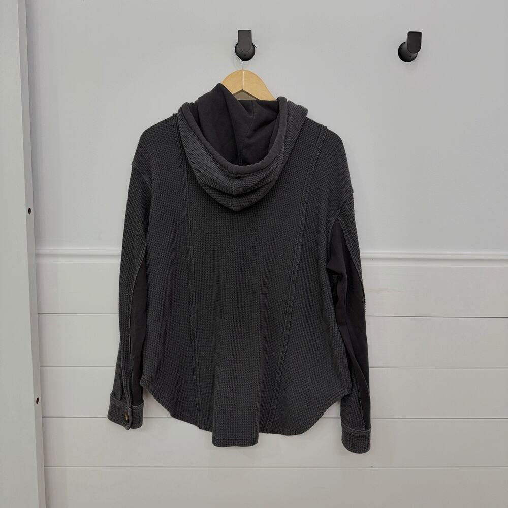 Women’s American Eagle Aerie Gray Waffle Knit Thermal Shacket M - Picture 5 of 6